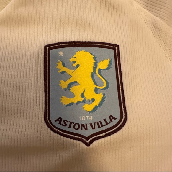 🔥TODAY ONLY🔥 Aston Villa Jersey - Picture 2 of 8